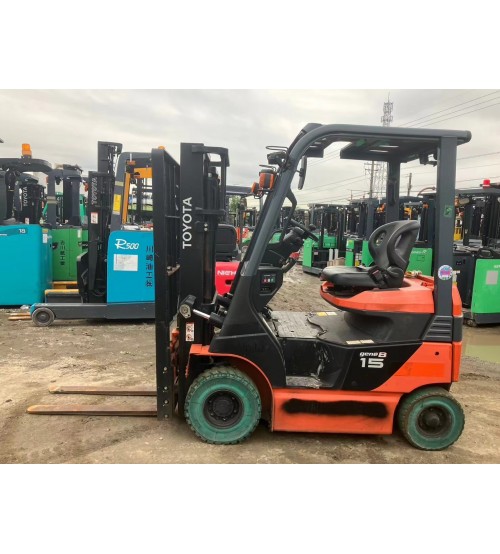 Xe nâng điện 1.5 tấn ngồi lái Toyota 8FBH15 dịch giá 2017 Nhật bãi đã qua sử dụng, bình điện GS Yuasa VCF8N